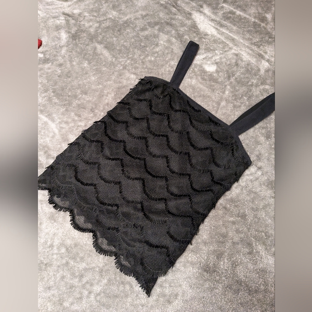 Ann Taylor Y2K Black Top Size XS Scalloped Lace Dark Feminine Sexy